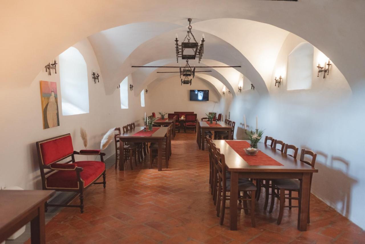 Rooms & Apartments Podsreda Castle Exterior foto