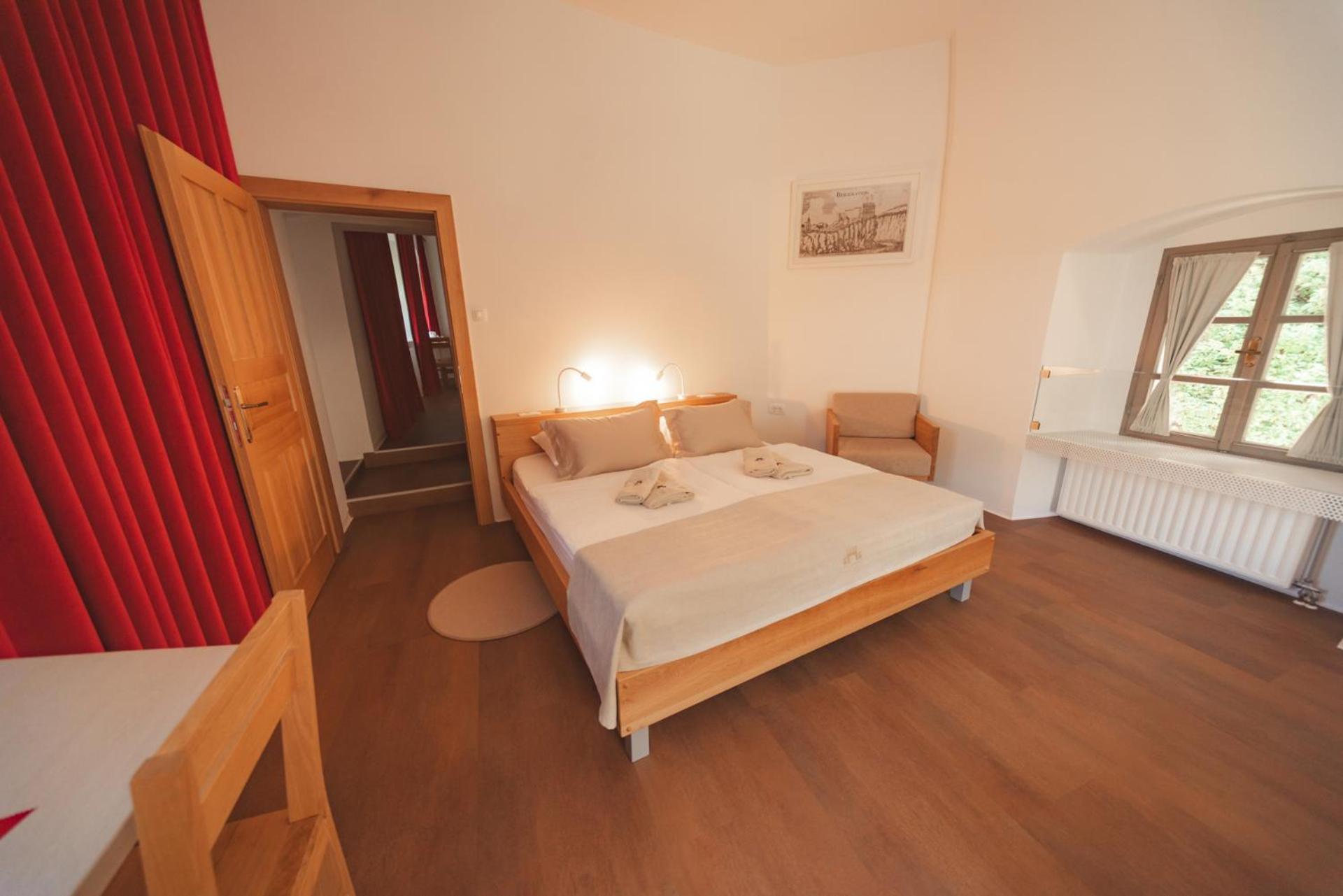 Rooms & Apartments Podsreda Castle Exterior foto